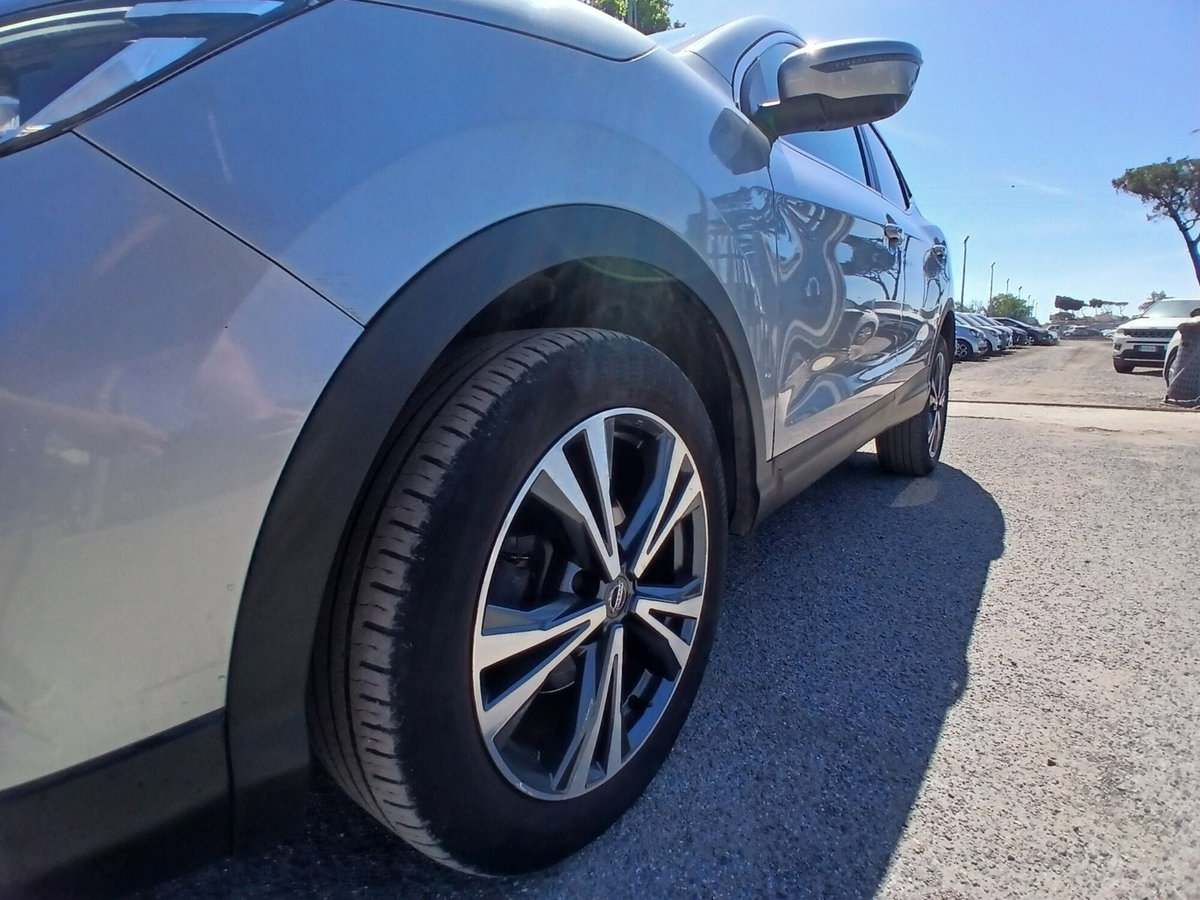 Nissan Qashqai 1.5 dCi Visia (11)