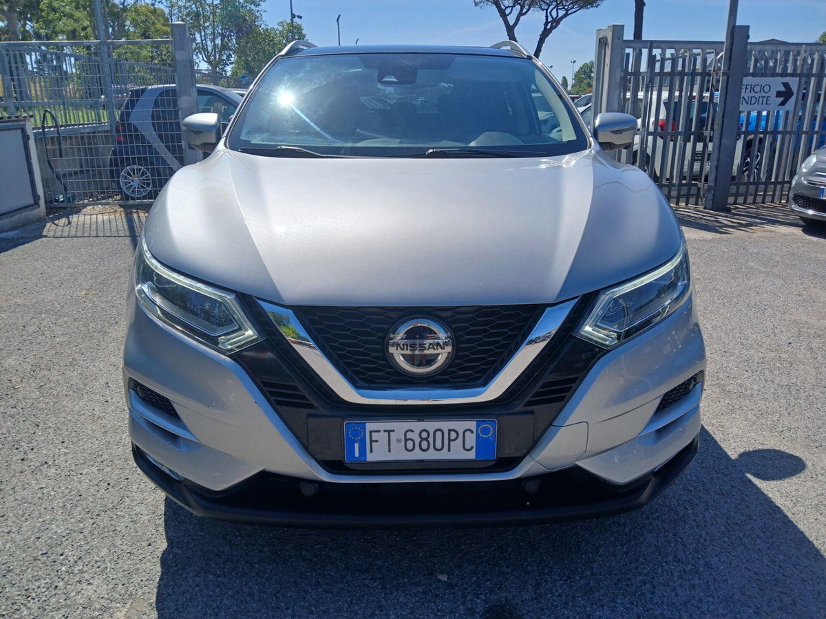 Nissan Qashqai 1.5 dCi Visia (2)