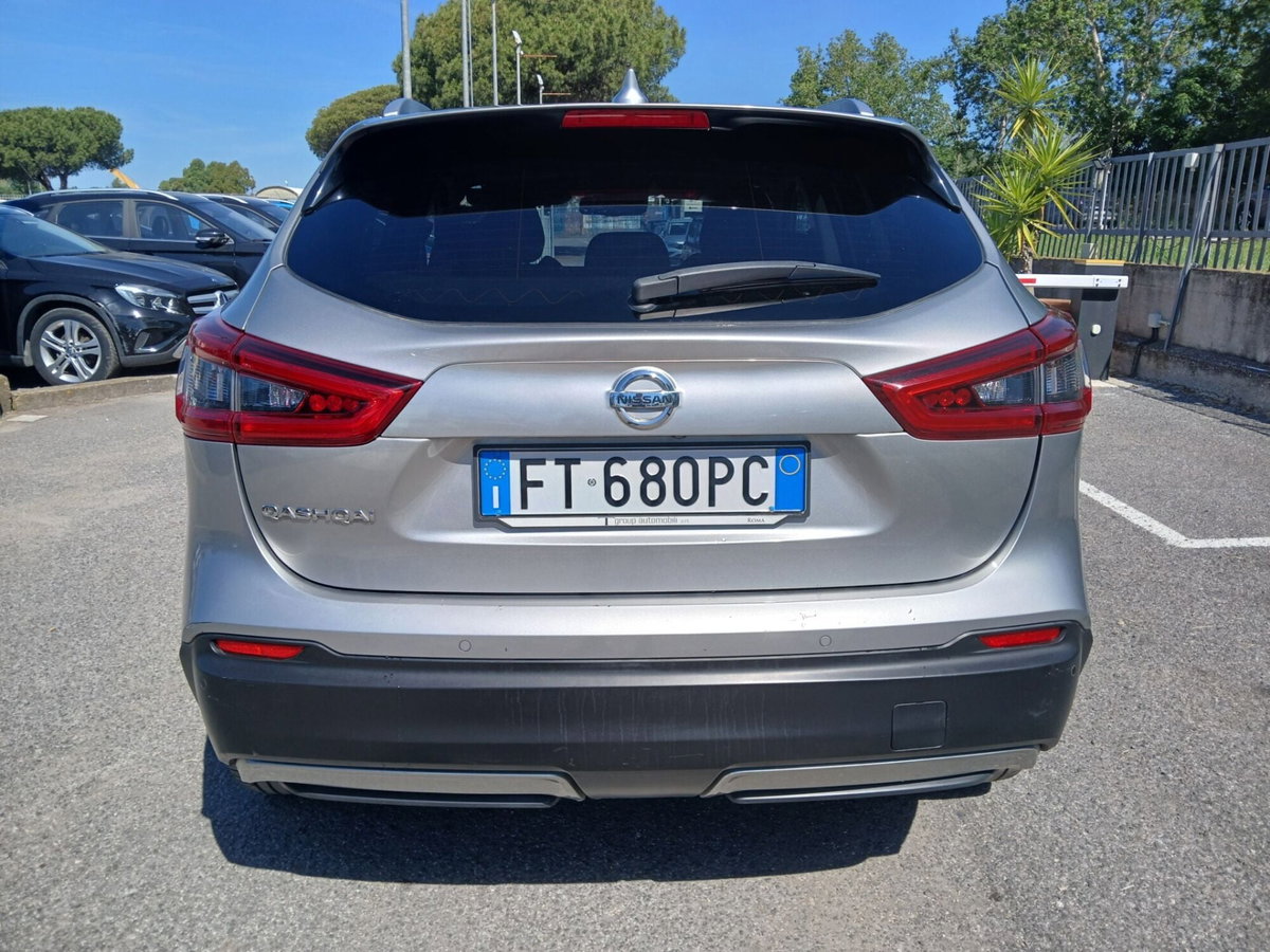 Nissan Qashqai 1.5 dCi Visia (6)