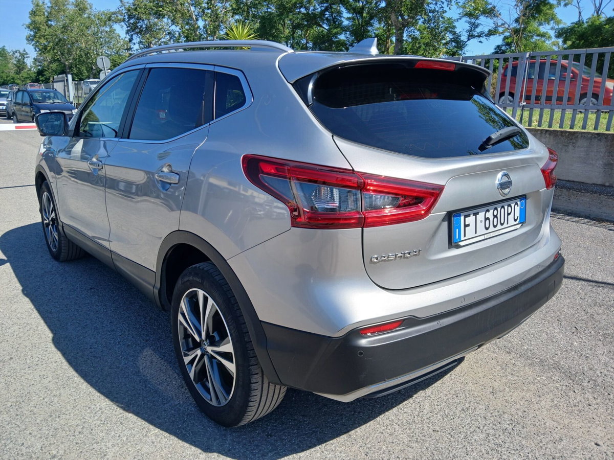 Nissan Qashqai 1.5 dCi Visia (7)