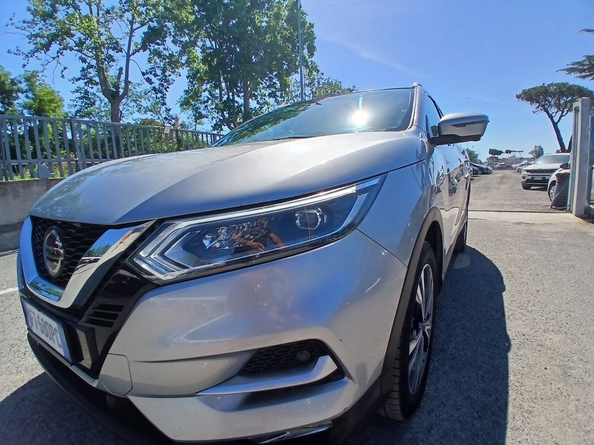 Nissan Qashqai 1.5 dCi Visia (9)