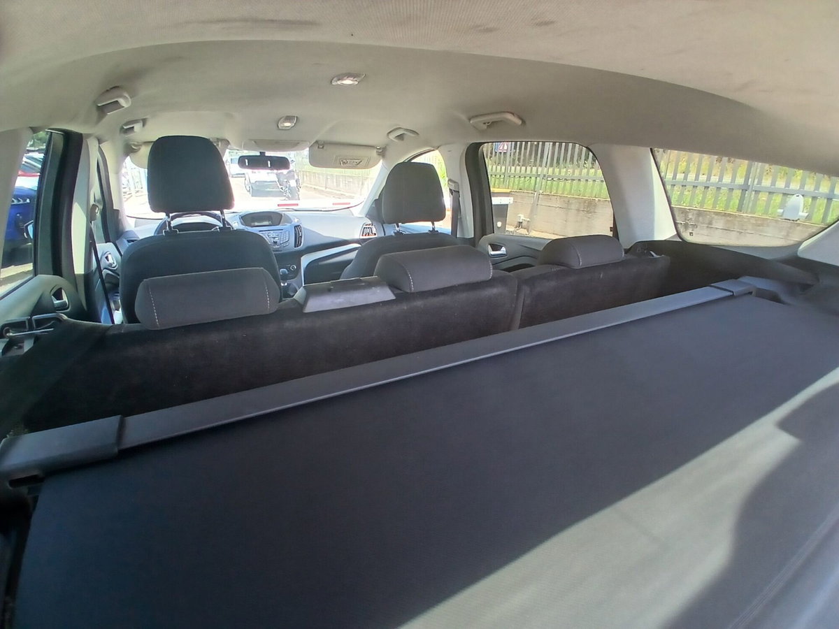 Ford Kuga 2.0 TDCI 150 CV S&S 2WD Titanium (15)
