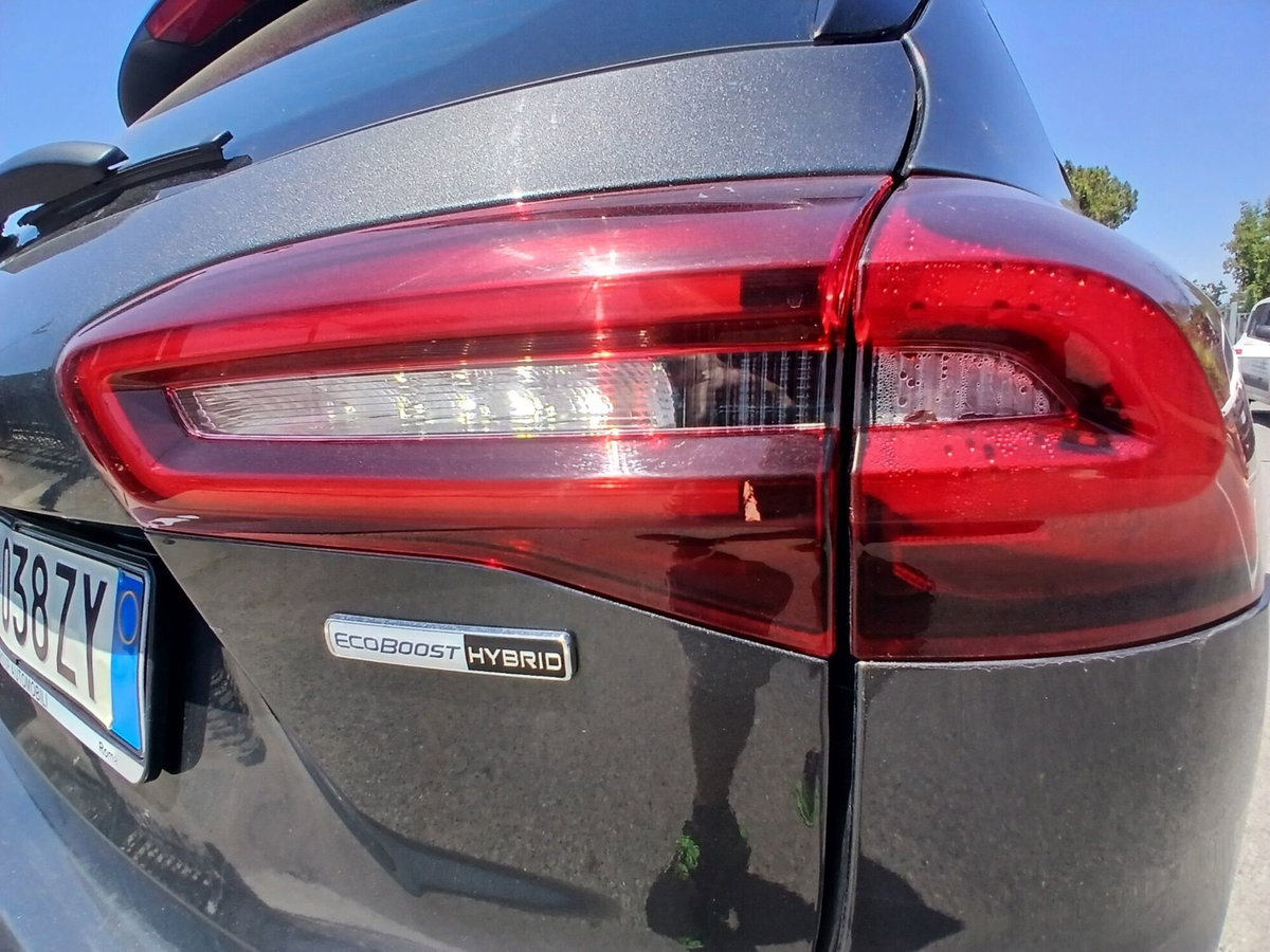Ford Focus Station Wagon 1.0 EcoBoost Hybrid 125 CV SW ST-Line (13)