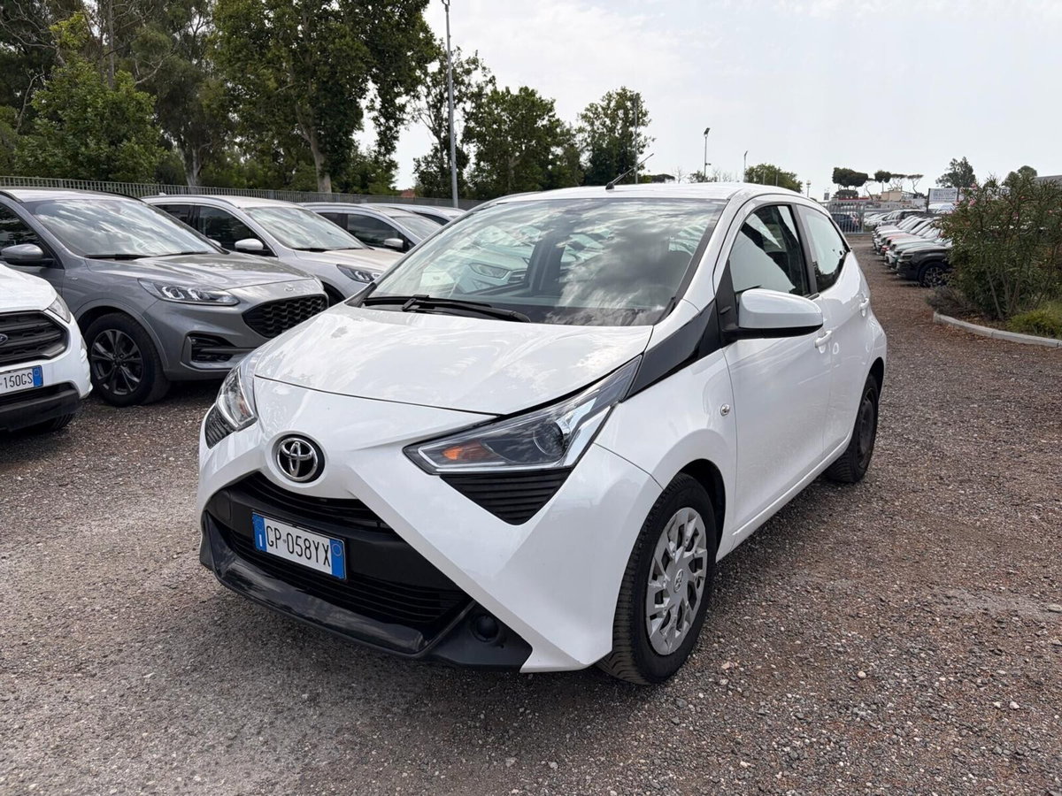 Toyota Aygo Connect 1.0 VVT-i 72 CV 5 porte x-play