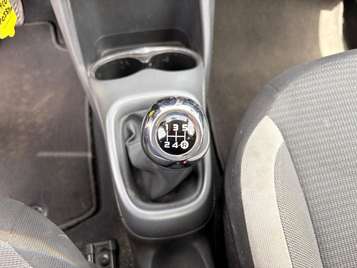 Toyota Aygo Connect 1.0 VVT-i 72 CV 5 porte x-play (10)