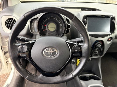 Toyota Aygo Connect 1.0 VVT-i 72 CV 5 porte x-play (11)