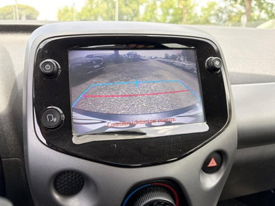 Toyota Aygo Connect 1.0 VVT-i 72 CV 5 porte x-play (16)