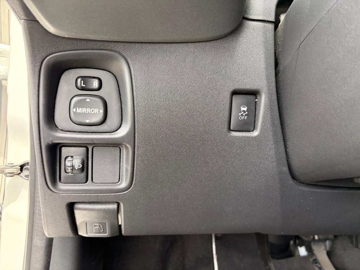 Toyota Aygo Connect 1.0 VVT-i 72 CV 5 porte x-play (20)
