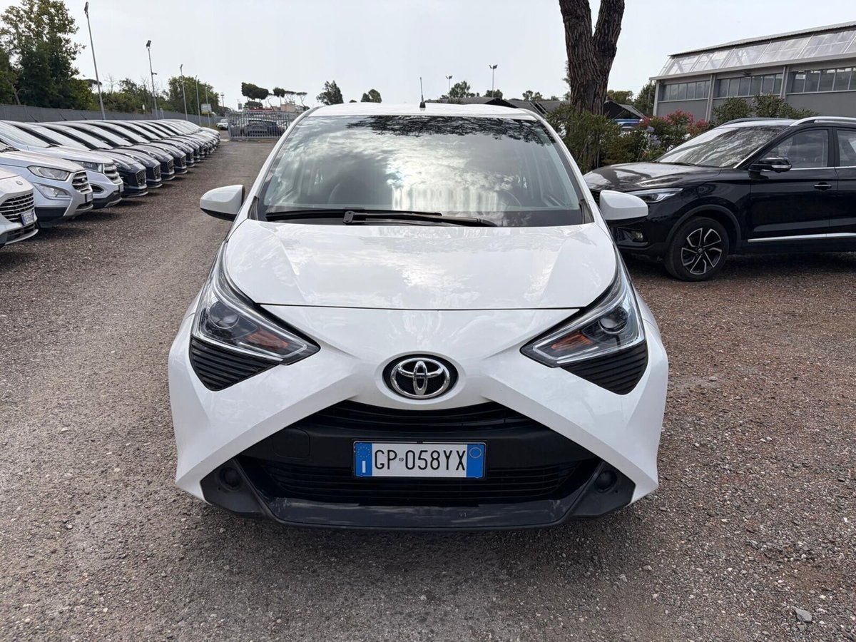 Toyota Aygo Connect 1.0 VVT-i 72 CV 5 porte x-play (4)
