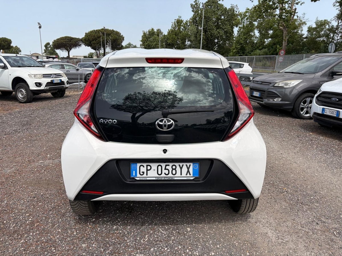 Toyota Aygo Connect 1.0 VVT-i 72 CV 5 porte x-play (5)