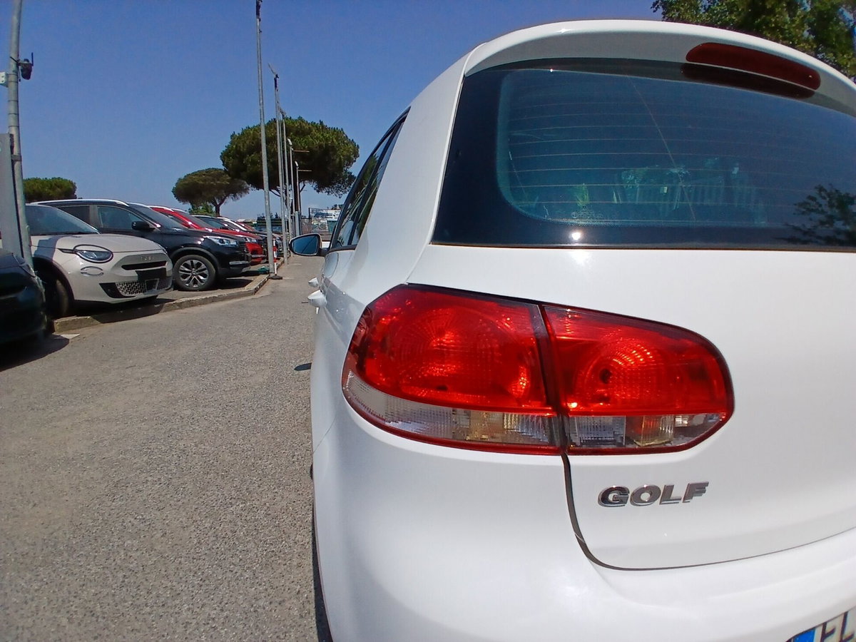 Volkswagen Golf 1.6 TDI DPF 5p. Comfortline (11)
