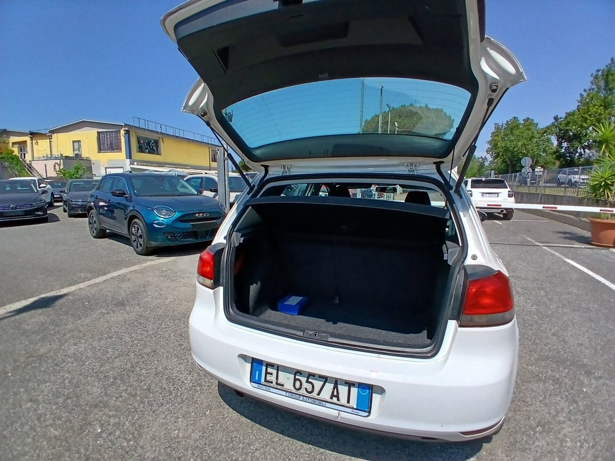 Volkswagen Golf 1.6 TDI DPF 5p. Comfortline (14)