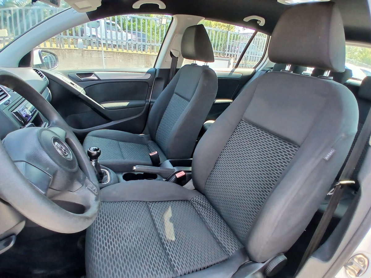 Volkswagen Golf 1.6 TDI DPF 5p. Comfortline (18)