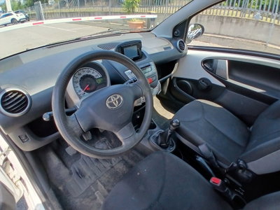 Toyota Aygo 1.0 12V VVT-i 3 porte Active Connect (12)