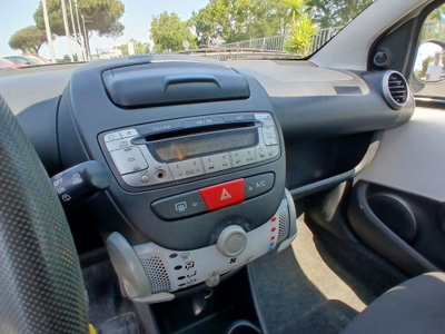 Toyota Aygo 1.0 12V VVT-i 3 porte Active Connect (14)