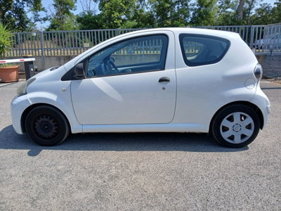 Toyota Aygo 1.0 12V VVT-i 3 porte Active Connect (8)