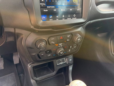 Jeep Renegade 1.6 Mjt 120 CV Limited (11)
