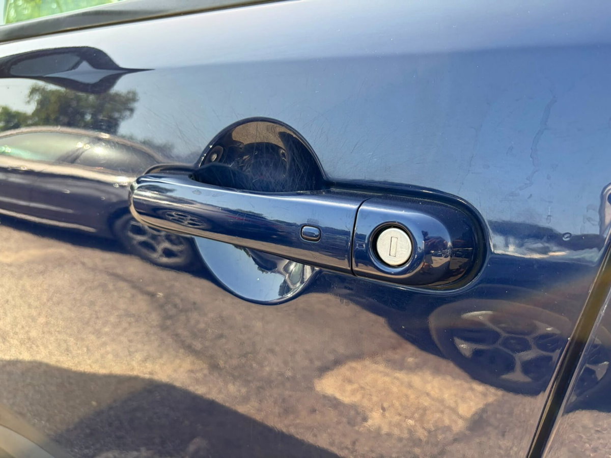 Jeep Renegade 1.6 Mjt 120 CV Limited (12)