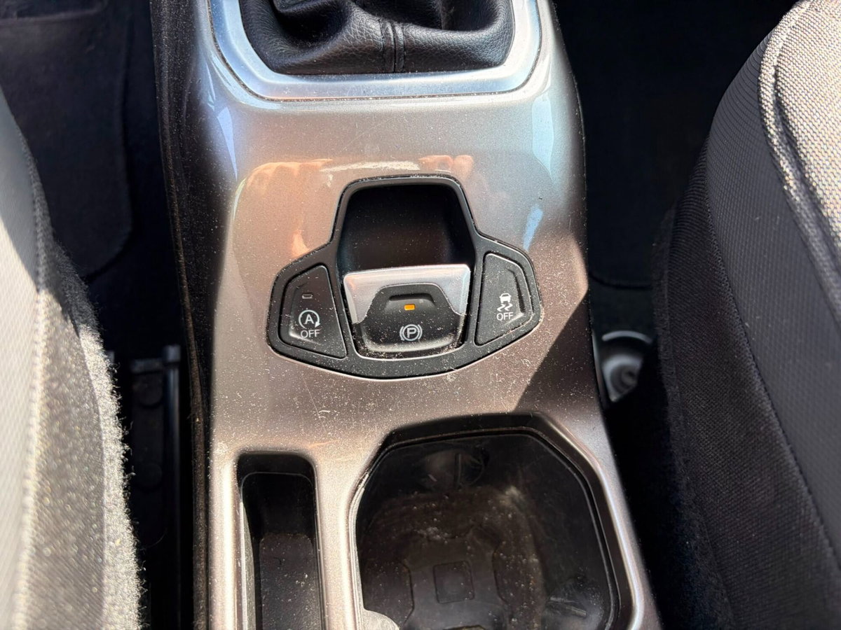 Jeep Renegade 1.6 Mjt 120 CV Limited (8)