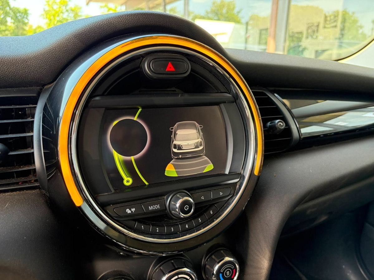 MINI Mini 1.5 Cooper Resolute (19)