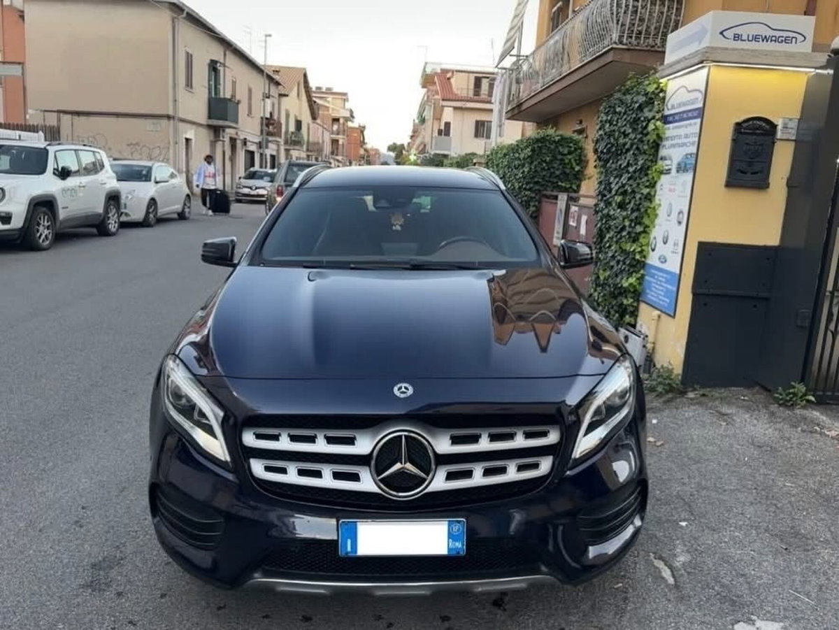 Mercedes-Benz GLA SUV 220 d Automatic 4Matic Premium (15)