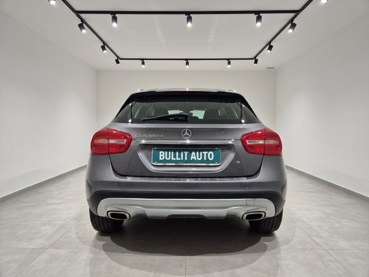 Mercedes-Benz GLA SUV 180 d Automatic Sport (6)