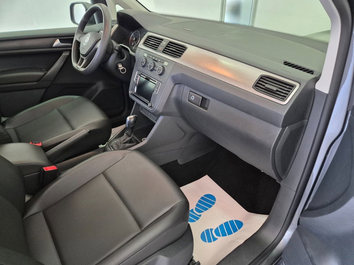 Volkswagen Caddy 1.4 TGI DSG Trendline (11)