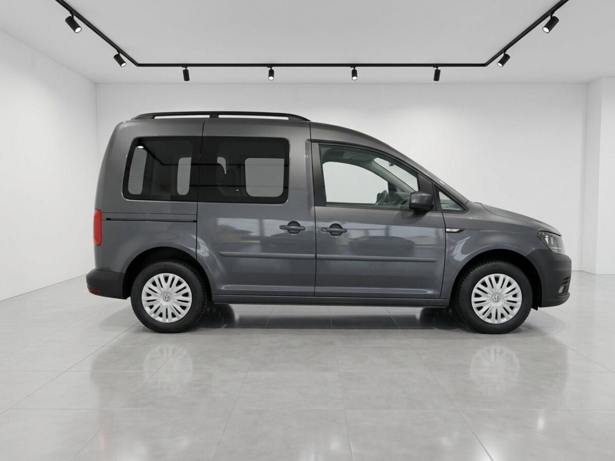 Volkswagen Caddy 1.4 TGI DSG Trendline (4)