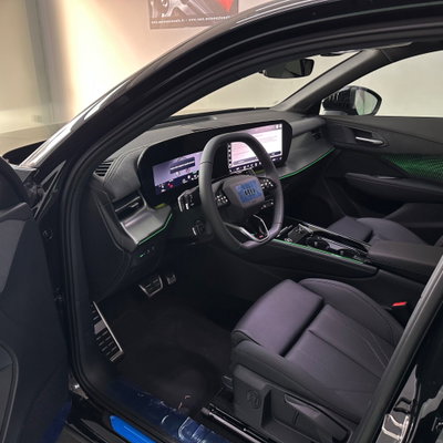 Audi Q3 Sportback 40 2.0 tdi Identity Black quattro 193cv s-tronic (8)