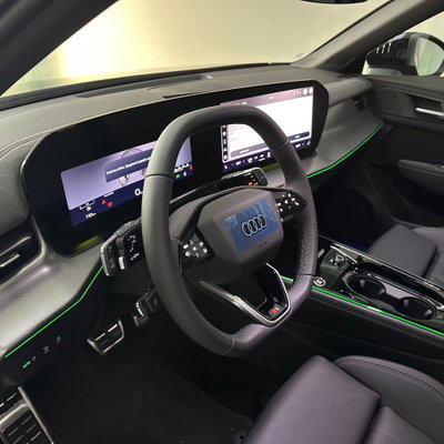 Audi Q3 Sportback 40 2.0 tdi Identity Black quattro 193cv s-tronic (9)