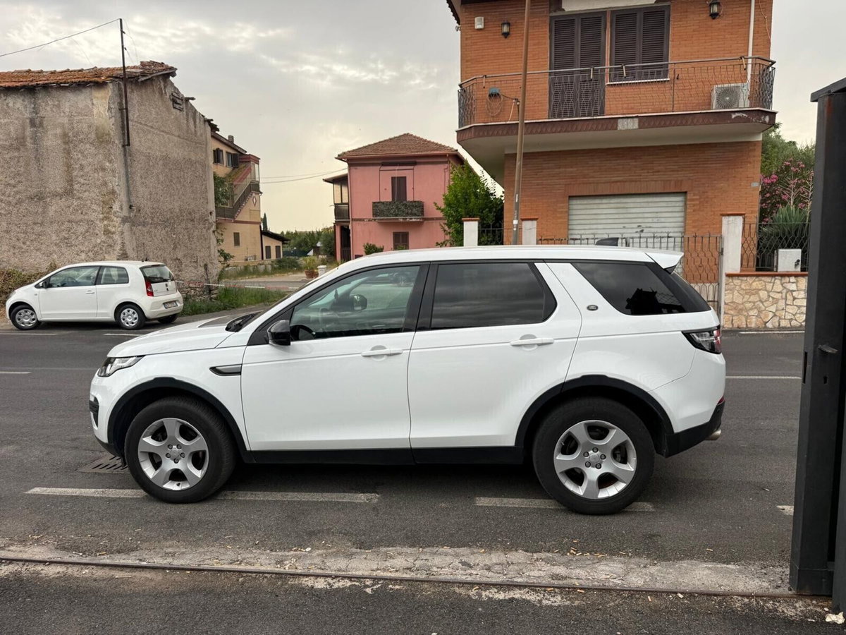 Land Rover Discovery Sport 2.0 TD4 150 CV HSE Luxury (13)