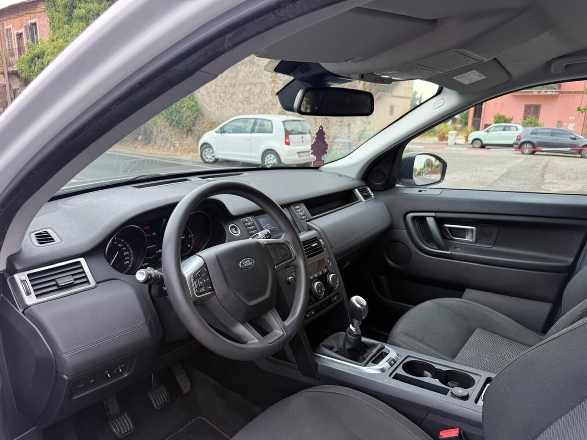 Land Rover Discovery Sport 2.0 TD4 150 CV HSE Luxury (4)