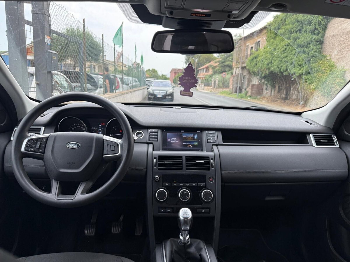 Land Rover Discovery Sport 2.0 TD4 150 CV HSE Luxury (5)