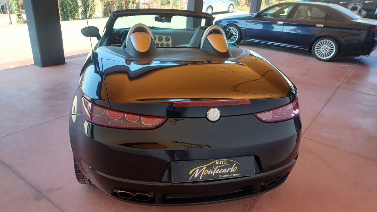 Alfa Romeo Spider 2.4 JTDm Exclusive (2)