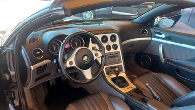 Alfa Romeo Spider 2.4 JTDm Exclusive (9)