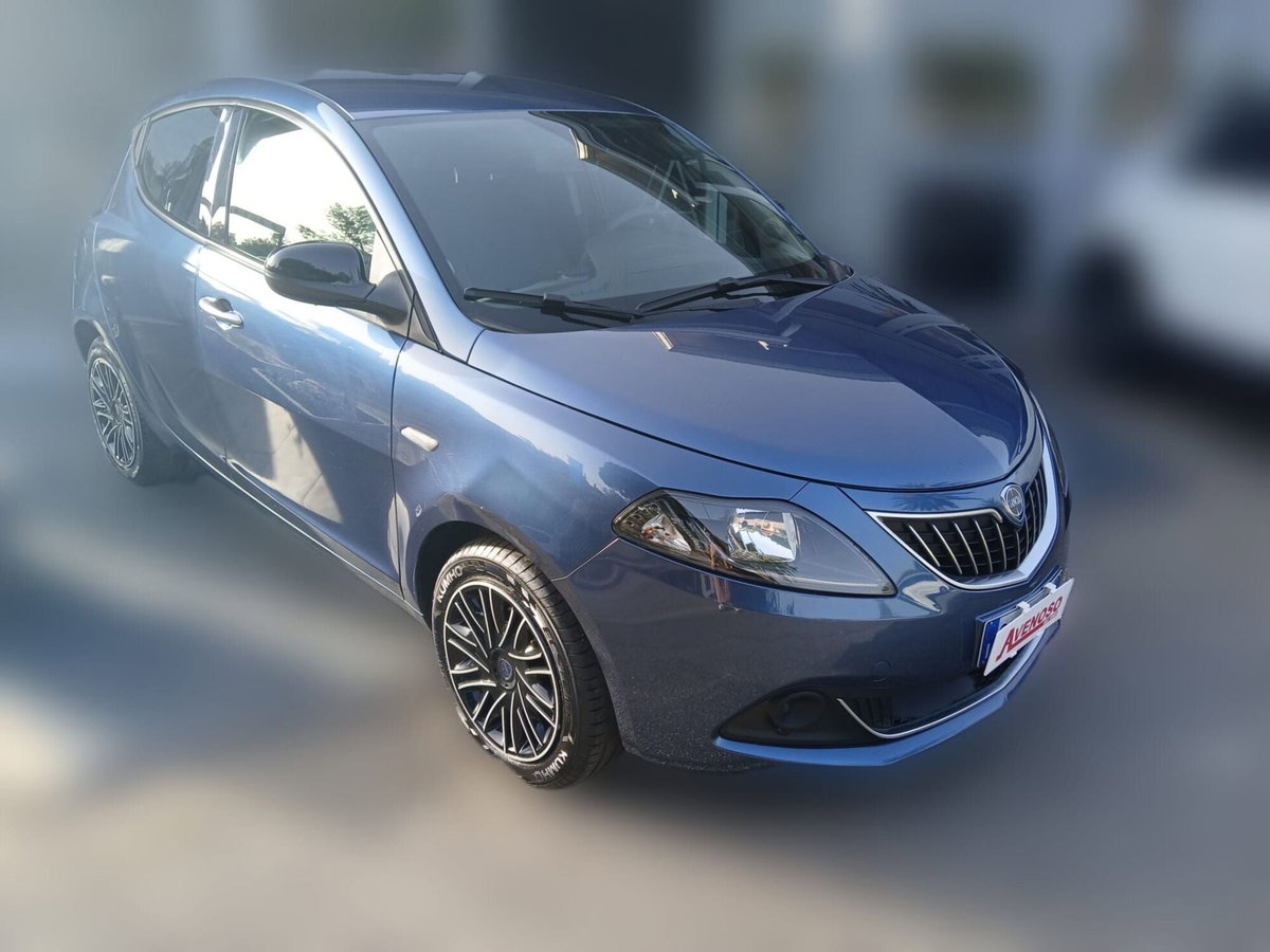 Lancia Ypsilon 1.0 FireFly 5 porte S&S Hybrid Ecochic Silver (2)
