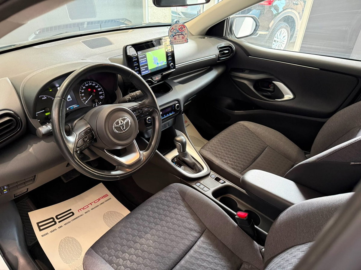 Toyota Yaris 1.5 Hybrid 5 porte Lounge (11)