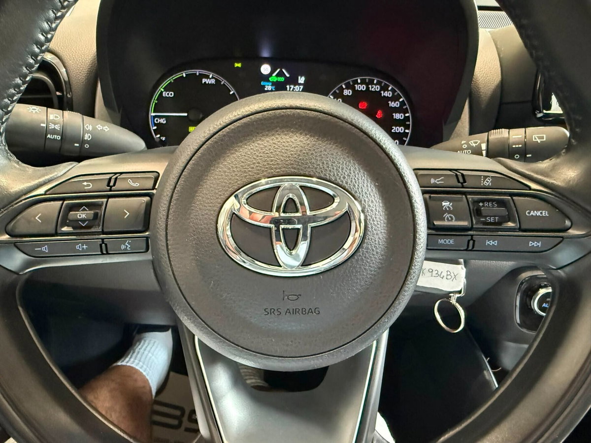 Toyota Yaris 1.5 Hybrid 5 porte Lounge (12)