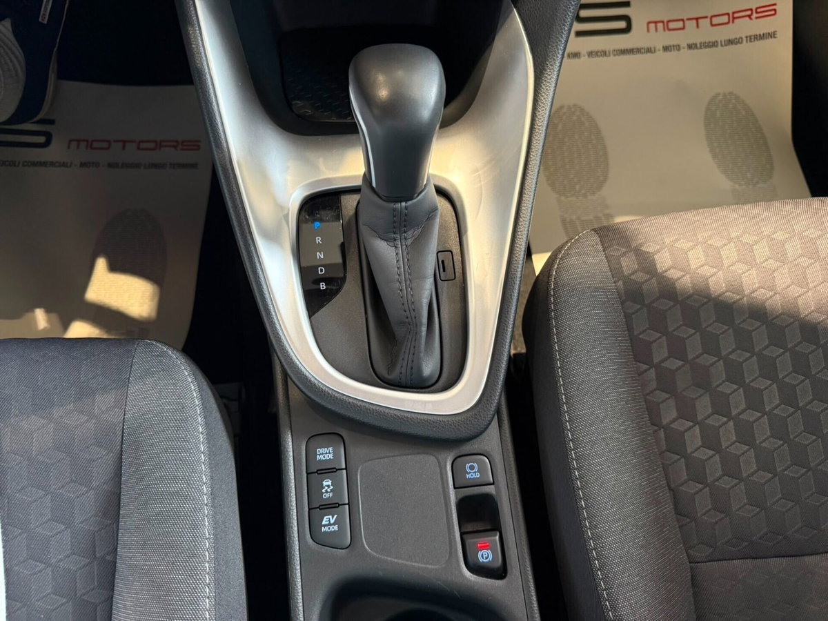 Toyota Yaris 1.5 Hybrid 5 porte Lounge (17)