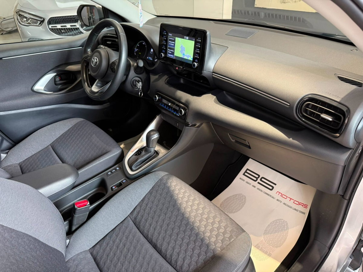 Toyota Yaris 1.5 Hybrid 5 porte Lounge (19)
