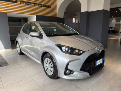 Toyota Yaris 1.5 Hybrid 5 porte Lounge (2)
