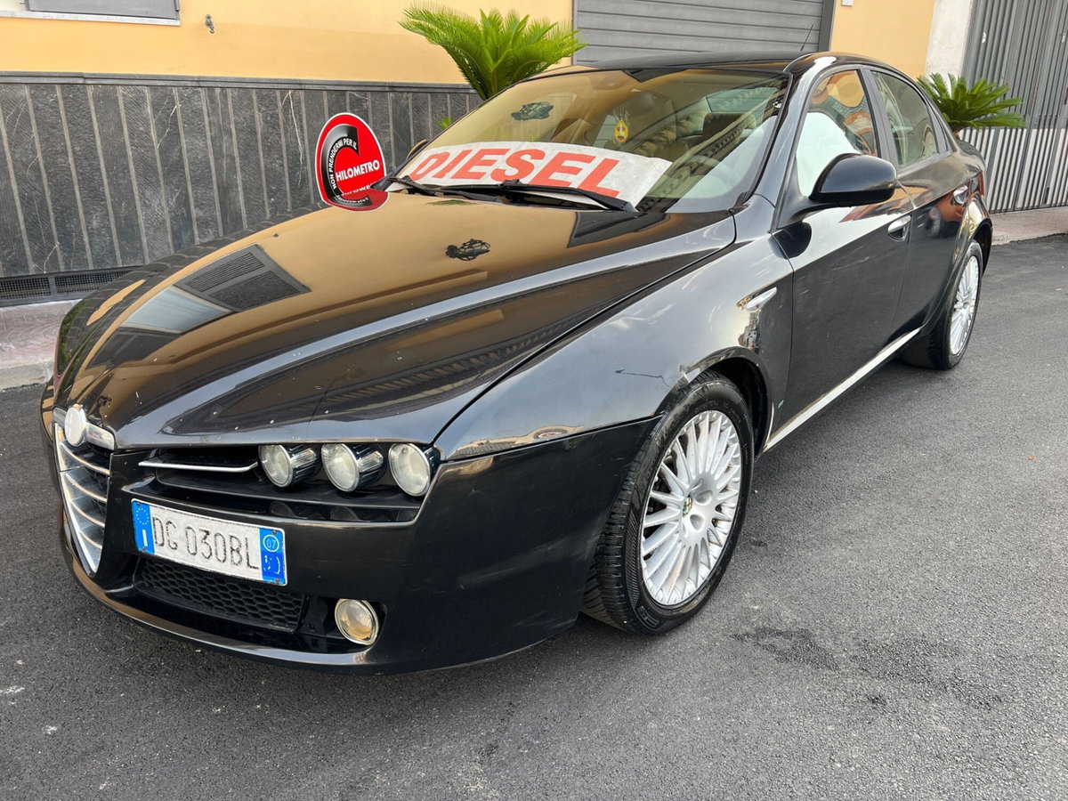 Alfa Romeo 159 1.9 JTDm 16V Exclusive Q-Tronic (3)
