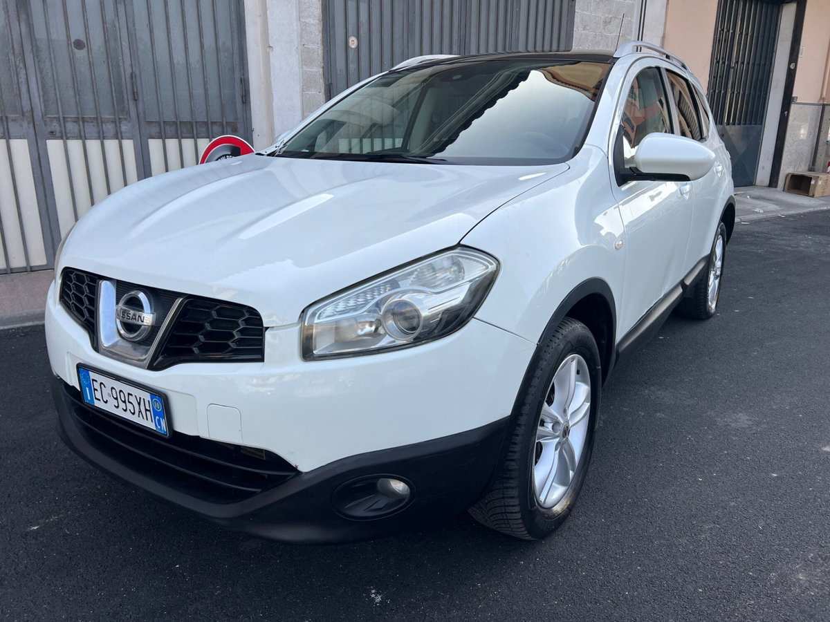 Nissan Qashqai 2.0 dCi DPF Tekna (3)