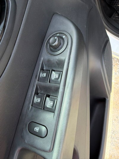 Renault Captur TCe 12V 90 CV Start&Stop Energy Zen (15)