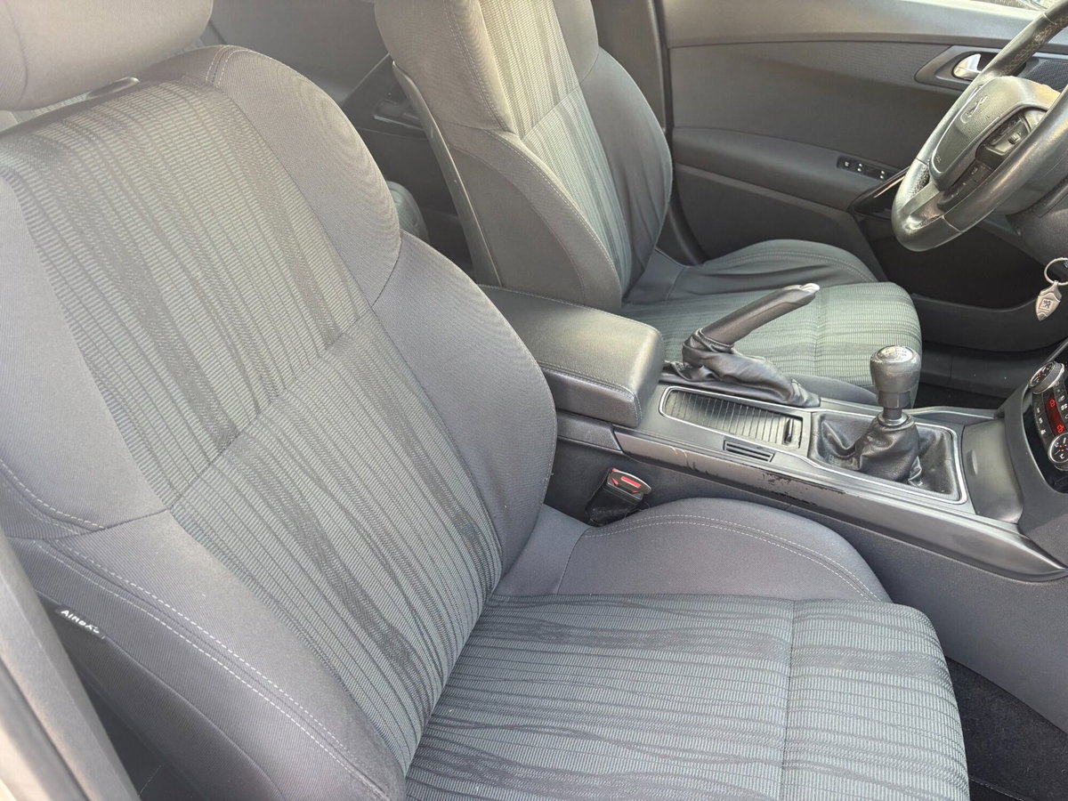 Peugeot 508 SW 2.0 HDi 140CV Access (8)