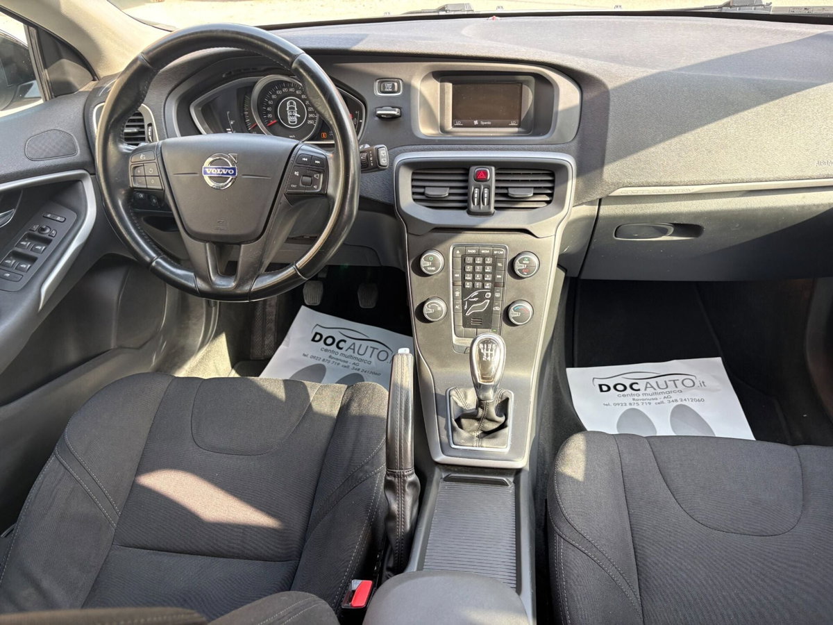 Volvo V40 Cross Country D2 1.6 Momentum (10)