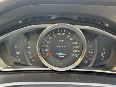 Volvo V40 Cross Country D2 1.6 Momentum (14)
