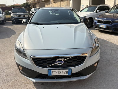 Volvo V40 Cross Country D2 1.6 Momentum (2)