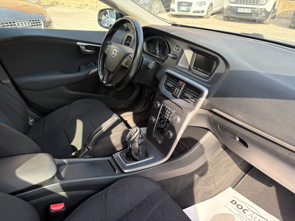 Volvo V40 Cross Country D2 1.6 Momentum (7)