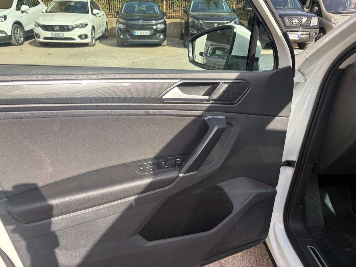 Volkswagen Tiguan Allspace 2.0 TDI SCR DSG 4MOTION R-Line (14)